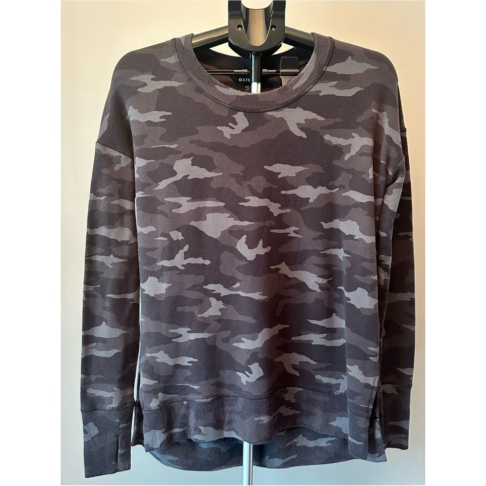 Athleta Triumph Sweatshirt Womens S Tall Green Camo Tencel Thumbholes Gorpcore